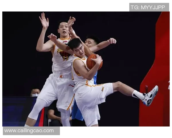 赛后分析成都篮球队与深圳篮球队实力对比与比赛亮点回顾 赛后分析成都篮球队与深圳篮球队实力对比与比赛亮点回顾